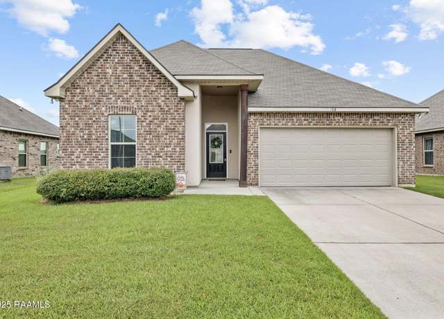 Property at 103 St. Bruno St, Youngsville, LA 70592, 3 beds, 2 baths