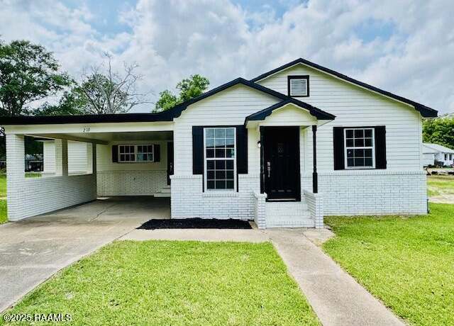 Property at 219 Pecan Rd, Church Point, LA 70525, 4 beds, 2 baths