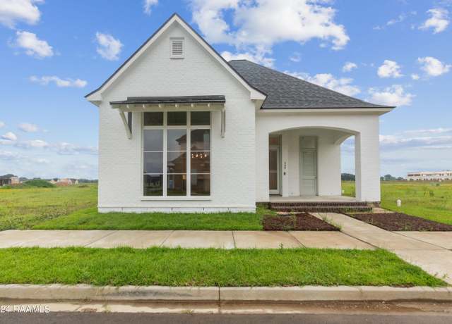 Property at 508 Broyles Ln, Youngsville, LA 70592, 3 beds, 2.5 baths