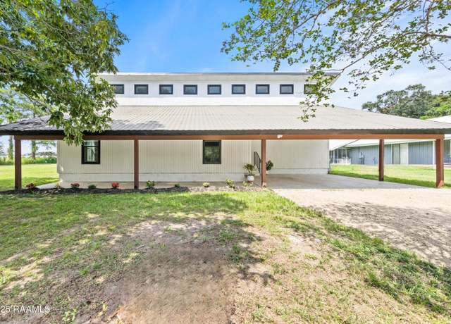 Property at 1100 F Vieux Jacquet Rd, Broussard, LA 70518, 4 beds, 3 baths