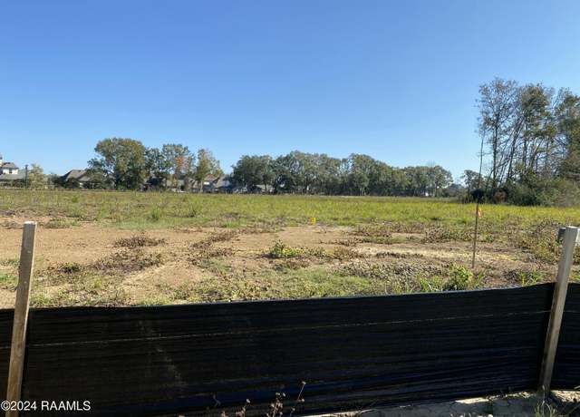 Property at 100 Blue Cove Dr, Lafayette, LA 70508