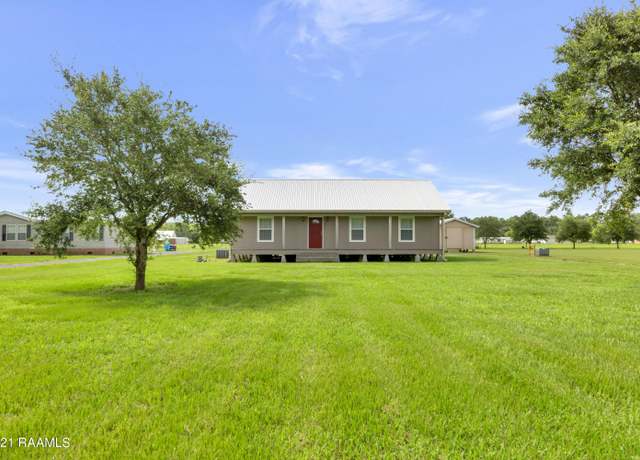 Property at Property in Breaux Bridge, LA 70517, 2 beds, 2 baths