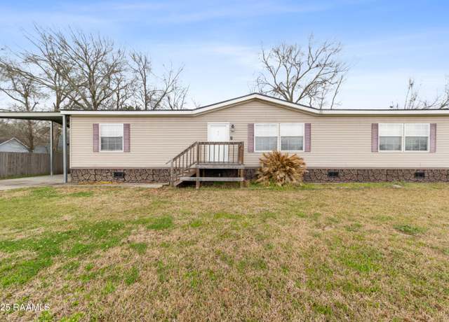 Property at 114 Dunaway St, Carencro, LA 70520, 4 beds, 2 baths