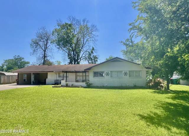 Property at 820 Genevieve Dr, Lafayette, LA 70503, 3 beds, 2 baths