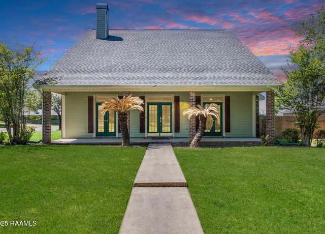Property at 104 Beaujolais Pkwy, Lafayette, LA 70503, 5 beds, 3 baths