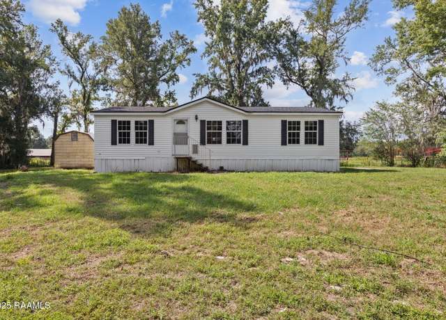Property at 113 Simon Latour Rd, Carencro, LA 70520, 3 beds, 2 baths