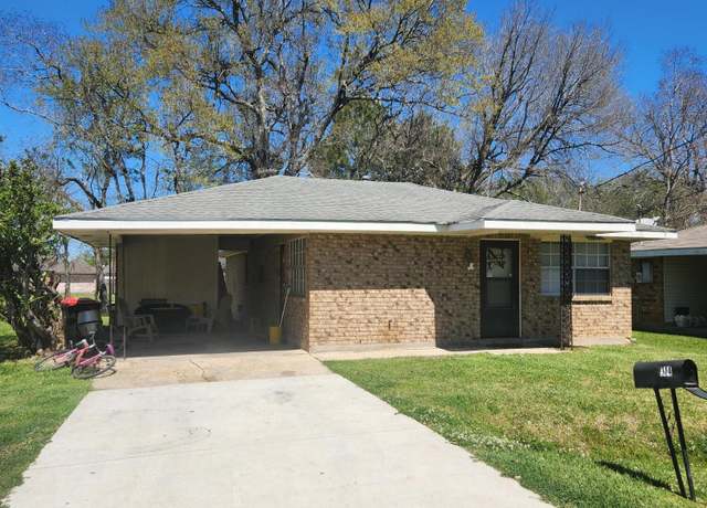 Property at 314 Auburn Dr, Carencro, LA 70520, 3 beds, 1 bath