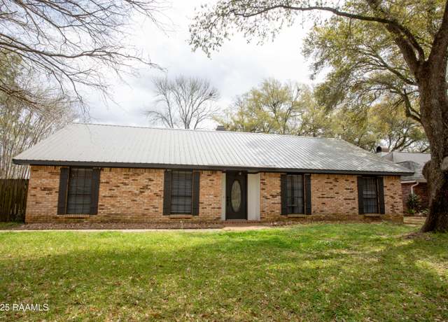 Property at 104 Raphael Dr, Lafayette, LA 70508, 4 beds, 2 baths