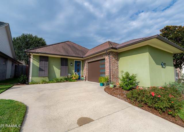 Property at 109 Croft Row, Lafayette, LA 70503, 2 beds, 1.5 baths