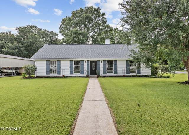 Property at 13802 Lynnedale Loop, Abbeville, LA 70510, 3 beds, 2 baths