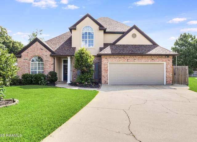 Property at 110 Yorkshire Cir, Lafayette, LA 70508, 4 beds, 2.5 baths