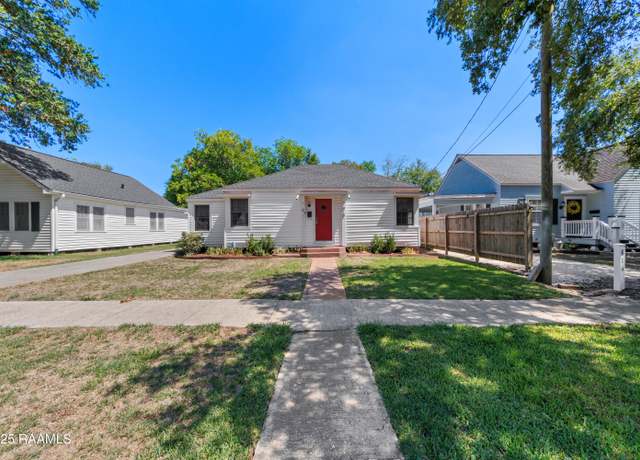 Property at 818 N Ave K, Crowley, LA 70526, 3 beds, 2 baths