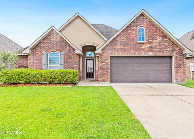 Property at 105 Peak Valley St, Youngsville, LA 70592, 3 beds, 2 baths