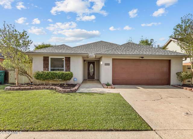 Property at 218 Cricklade Ct, Youngsville, LA 70592, 3 beds, 2 baths