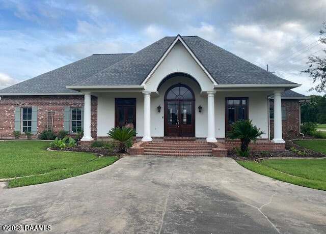 Property at 99 University Pl, Eunice, LA 70535, 3 beds, 2.5 baths