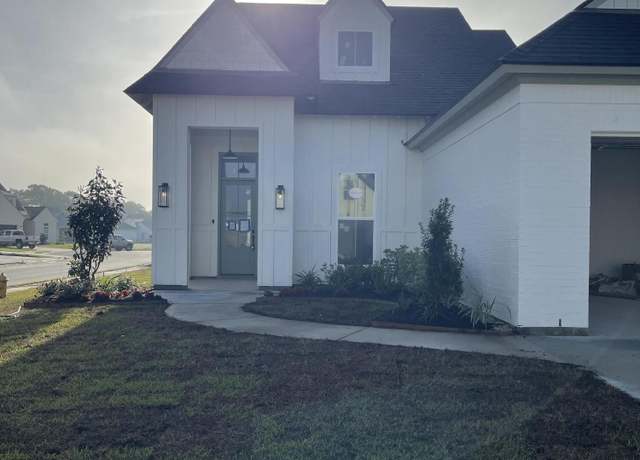 Property at 106 Prague Ave, Youngsville, LA 70592, 3 beds, 2 baths