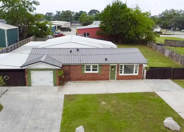 Property at 411 Churchill Dr, Lafayette, LA 70506, 3 beds, 1 bath