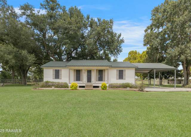 Property at 1522-B W Gloria Switch Rd, Carencro, LA 70520, 3 beds, 2 baths