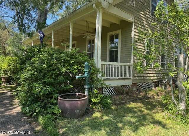 Property at 604 S Main St, Washington, LA 70589, 3 beds, 4 baths