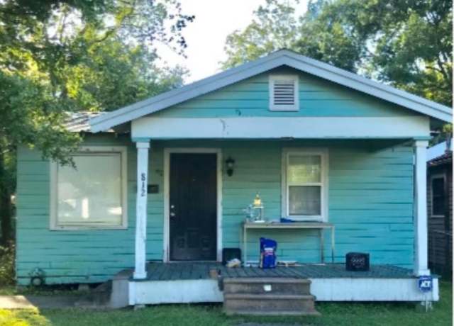 Property at 812 Washington St, St. Martinville, LA 70582, 2 beds, 1 bath