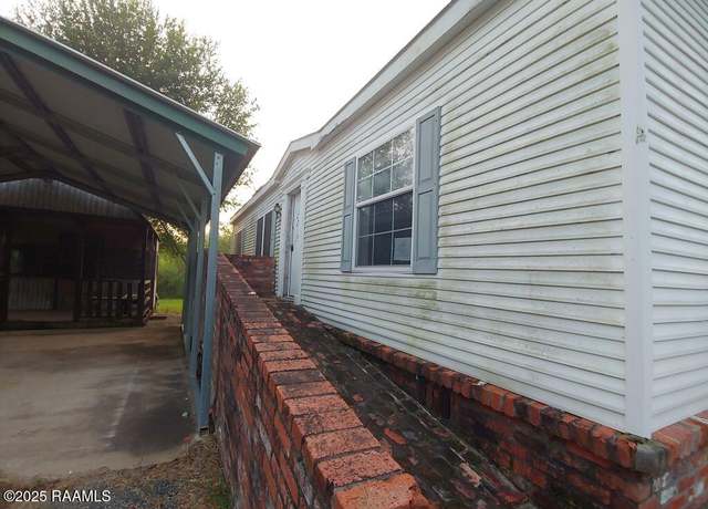 Property at 3686 Prairie Ronde Hwy, Opelousas, LA 70570, 2 beds, 2 baths