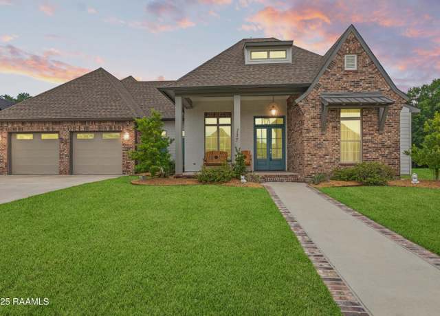 Property at 137 Grandview Terrace Dr, Youngsville, LA 70592, 4 beds, 3.5 baths