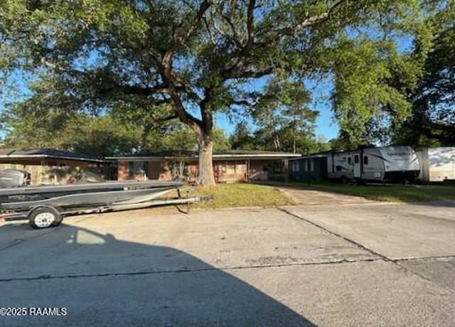 Property at 603 Vicnaire St, New Iberia, LA 70563, 3 beds, 2 baths