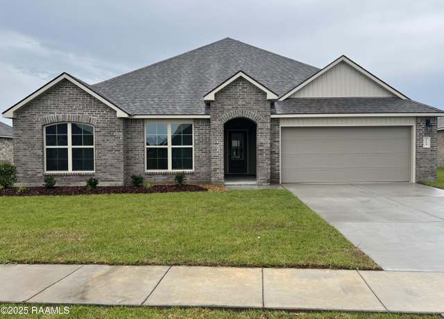 Property at 512 Fontaine Ct, Breaux Bridge, LA 70517, 4 beds, 2 baths