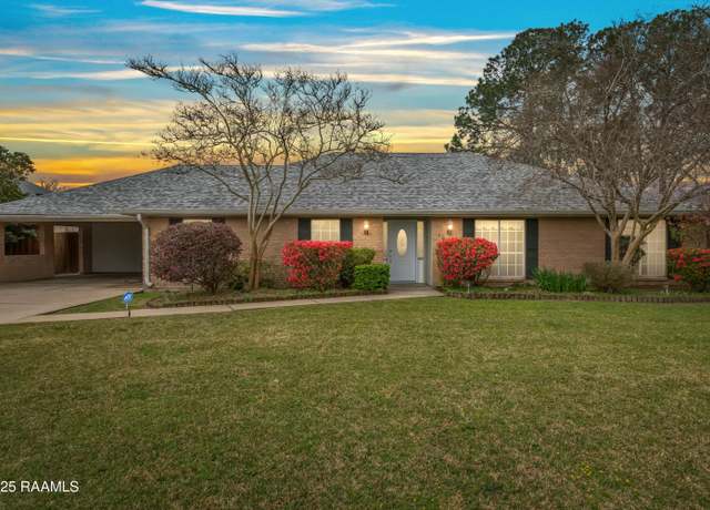 Property at 109 Aberdeen Dr, Lafayette, LA 70508, 4 beds, 2.5 baths