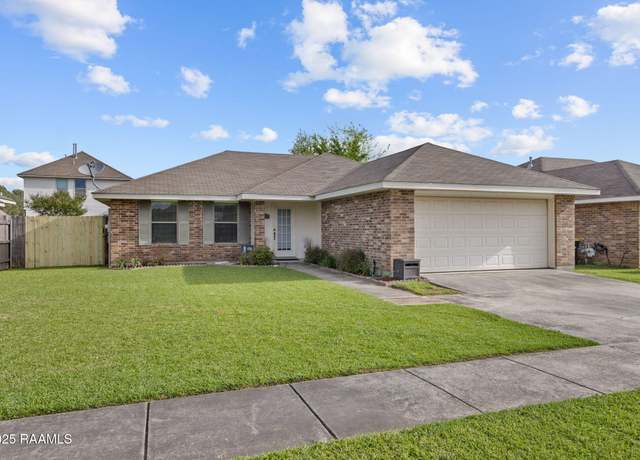 Property at 702 Breaux Rd, Lafayette, LA 70507, 3 beds, 2 baths