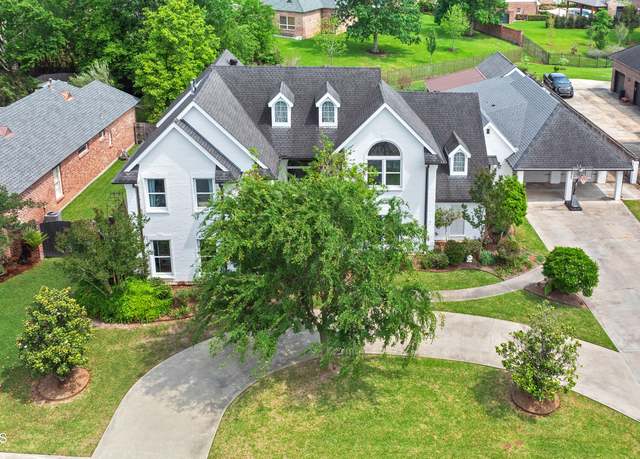 Property at 107 Llansfair Dr, Lafayette, LA 70503, 5 beds, 4.5 baths
