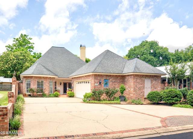 Property at 1411 W St Mary Blvd, Lafayette, LA 70506, 3 beds, 3 baths