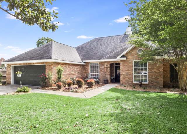 Property at 202 N Anita St, Lafayette, LA 70501, 4 beds, 3 baths