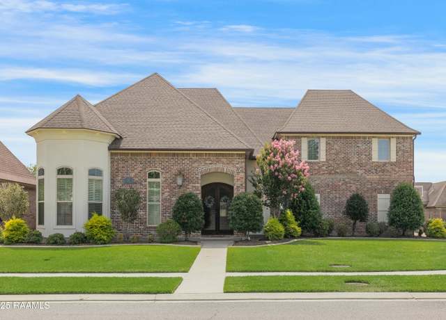 Property at 105 Quiet Oaks Dr, Youngsville, LA 70592, 6 beds, 3 baths