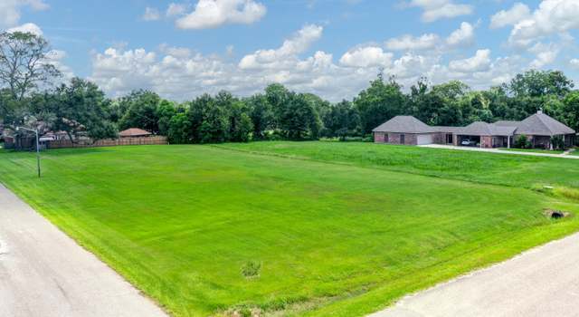 Photo of 235 Ramblewood Dr, Lafayette, LA 70508