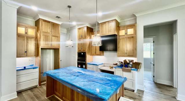 Photo of 107 Cypress Lake Dr, Youngsville, LA 70592