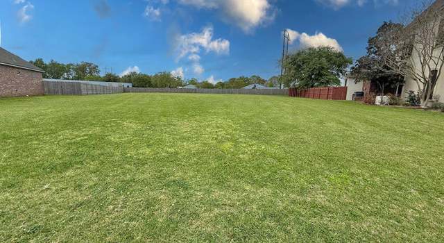 Photo of 202 Brahmwell Ct, Lafayette, LA 70508