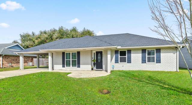 Photo of 809 Dartez Dr, New Iberia, LA 70563
