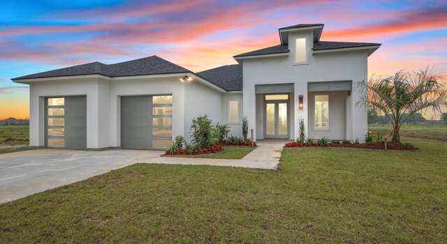 Photo of 104 Cypress Lake Dr, Youngsville, LA 70592
