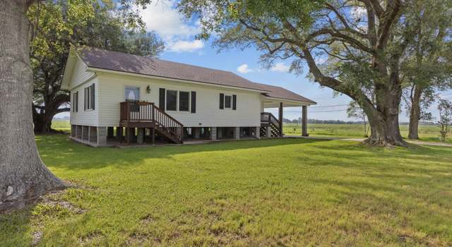 Photo of 1021 S Broadway St, Erath, LA 70533