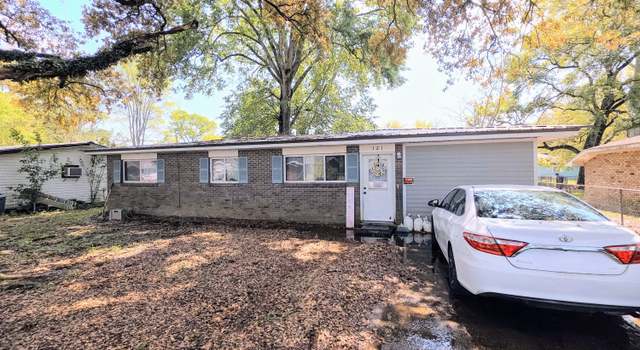 Photo of 121 Tournoi Dr, Ville Platte, LA 70586