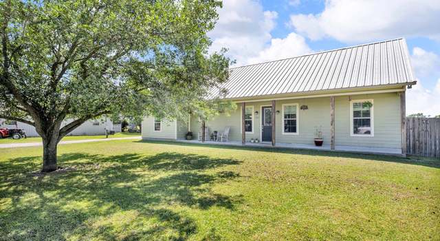 Photo of 105 Rooster Ln, Rayne, LA 70578