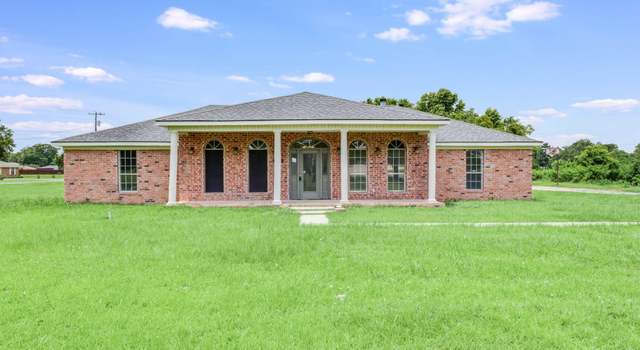 Photo of 421 Plantation Rd, Opelousas, LA 70570