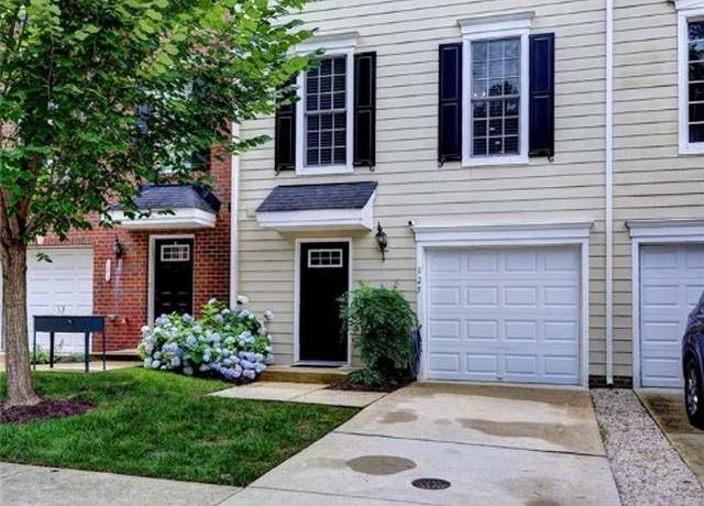 Property at 125 Parkway Ct, Williamsburg, VA 23185, 3 beds, 2.5 baths