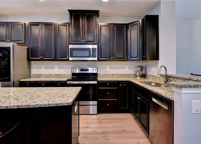Property at 125 Parkway Ct, Williamsburg, VA 23185, 3 beds, 2.5 baths