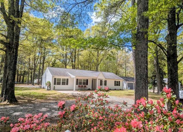 Property at 3916 Hickory Fork Rd, Gloucester, VA 23061, 4 beds, 2 baths
