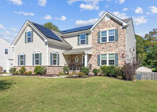 Property at 8016 Fairmont Dr, Williamsburg, VA 23188, 5 beds, 3.5 baths