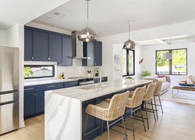Property at 983 5th St SW, Charlottesville, VA 22902, 4 beds, 3.5 baths