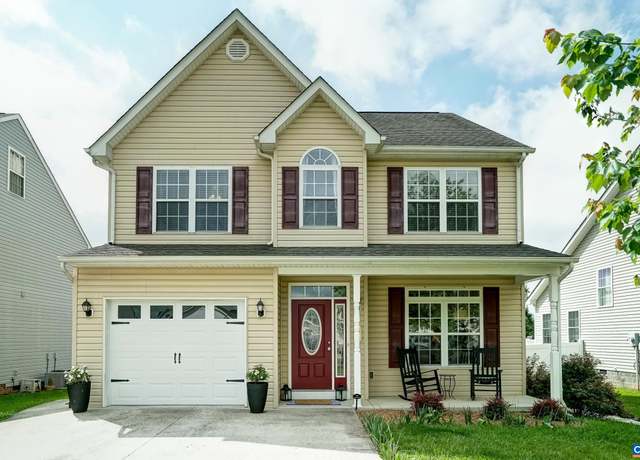 Property at 332 Overview St, Waynesboro, VA 22980, 3 beds, 2.5 baths