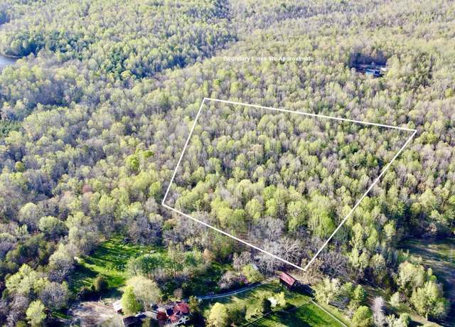 Property at 4320 8 Ironwood Trl, Columbia, VA 23038